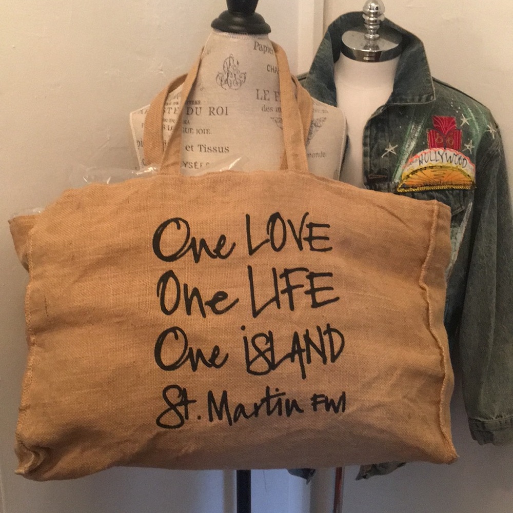 One love one Life one Island